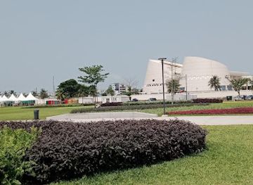 benin/cotonou/haie-vive/attraction/independence-square
