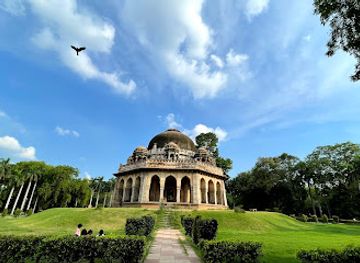 india/delhi/lodhi-gardens/attraction/lodhi-garden-back-entry