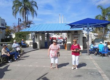 florida/honeymoon-island-state-park/attraction/tarpon-springs-sponge-docks