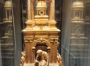 italy/perugia/attraction/santo-anello-virgin-mary-s-wedding-ring