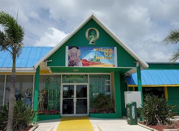 florida/cocoa-beach/attraction/the-wizard-of-oz-museum-van-gogh