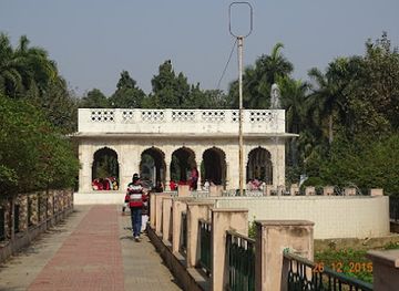 india/lucknow/hazratganj/attraction/historical-baradari