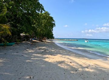 maldives/veligandu-island/attraction/sunrise-bikini-beach