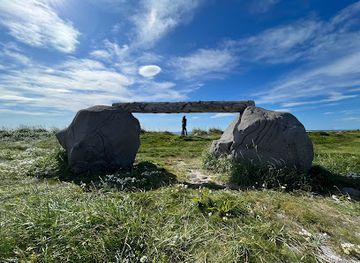 iceland/reykjanes-peninsula/attraction/carved-rock