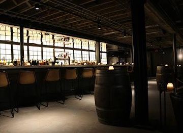 texas/austin/attraction/dumont-s-down-low