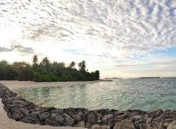 maldives/raa-atoll/attraction/miskiyh-magu-beach