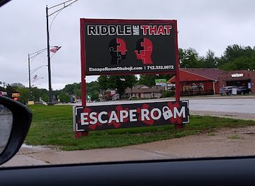 iowa/lake-okoboji/attraction/riddle-me-that
