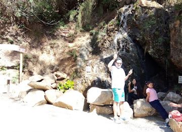 chile/pichilemu/attraction/cascada-de-la-virgen