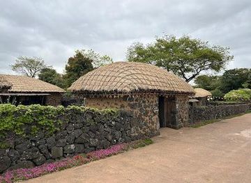 south-korea/jeju-city/attraction/seongeup-folk-village