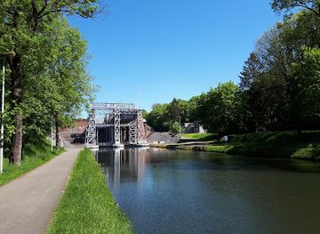 belgium/hesbaye/attraction/lift-no-1-old-canal-du-center