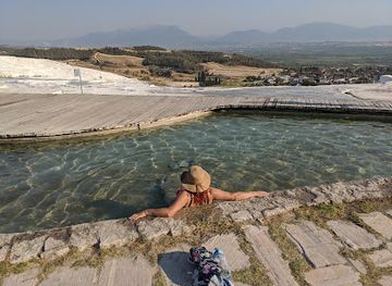 turkiye/pamukkale/attraction/pamukkale-waterpond-view