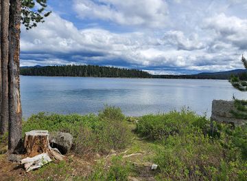 oregon/cascade-lakes-scenic-byway/attraction/sparks-lake