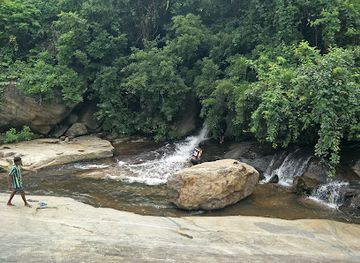 india/tamil-nadu/attraction/ijas-water-falls