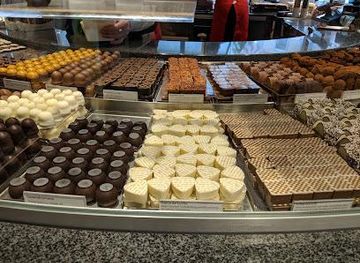 switzerland/lucerne/attraction/laderach-schweiz-luzern-weggisgasse