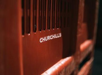 portugal/guimaraes/attraction/churchill-s-lodge