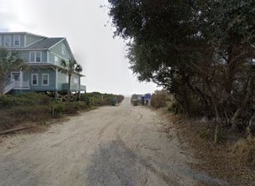 south-carolina/folly-beach/attraction/public-beach-access-9th-st-e