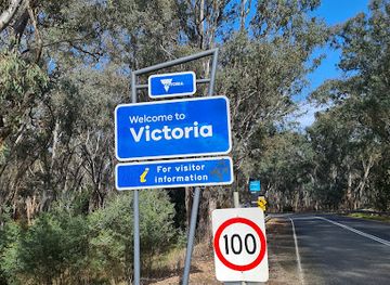 australia/western-victoria/attraction/welcome-to-victoria-sign