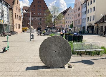 germany/nuremberg/attraction/skulptur-steinernes-zahnrad