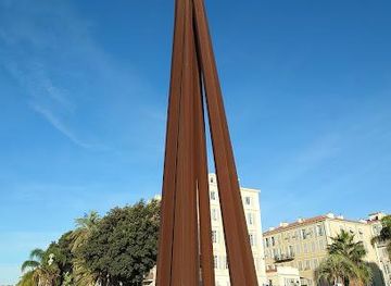 monaco/saint-roman/attraction/neuf-lignes-obliques