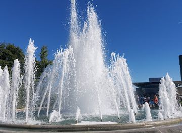 denmark/zealand/attraction/springvandet-i-amaliehaven-af-arnaldo-pomodoro