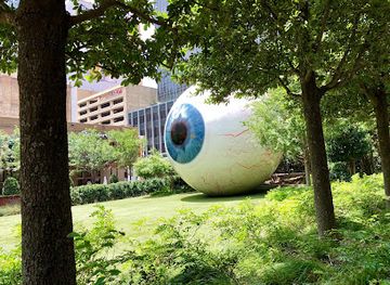 texas/dallas/attraction/giant-eyeball