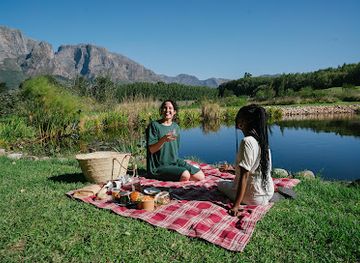 south-africa/breede-river-valley/attraction/visit-sa-winelands
