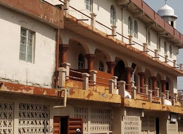 sierra-leone/port-loko-district/attraction/tower-hill-central-mosque