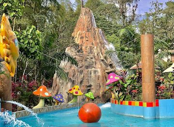 ecuador/santo-domingo-de-los-tsachilas-region/attraction/hosteria-d-carlos-aqua-park