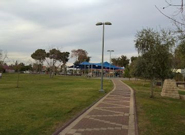 israel/hod-hasharon/attraction/pecan-public-garden