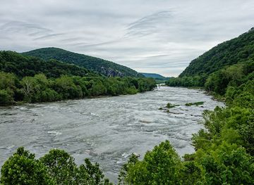 west-virginia/harpers-ferry-national-historical-park/attraction/staircase-rapids