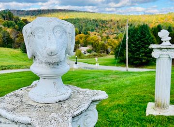 vermont/northeast-kingdom/attraction/dog-mountain-dog-chapel