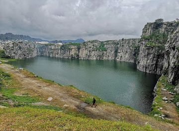 nigeria/gwari/attraction/crush-rock-mpape