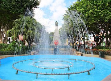 puerto-rico/ponce/attraction/fuente-de-los-leones