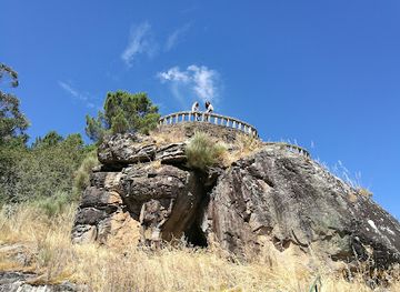 spain/galicia/attraction/miradoiro-fervenza-do-toxa