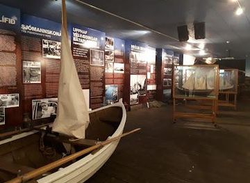 iceland/westman-islands/attraction/sagnheimar