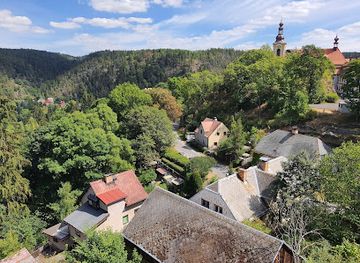 czechia/west-bohemia/attraction/zricenina-hradu-sychrov