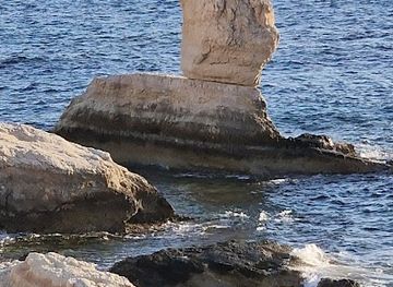 cyprus/akamas-peninsula-national-park/attraction/julians-rock