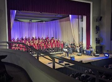 germany/hamburg/attraction/hamburg-lacht