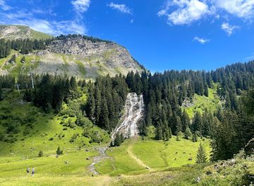 france/avoriaz/attraction/cascade-des-brochaux