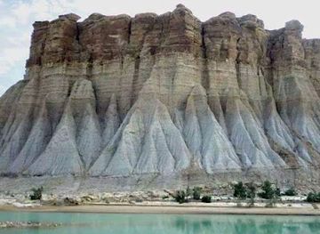 pakistan/makran-coastal-highway/attraction/natural-oil-point