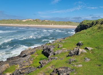 ireland/slieve-league-cliffs/attraction/fairy-bridges