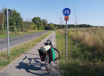 poland/warta-mouth-national-park/attraction/szlak-rowerowy-nr-3-blue-velo
