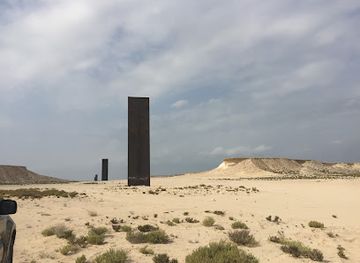 qatar/dukhan-beach/attraction/zekreet-rock-formation