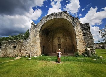 mexico/yucatan-peninsula/attraction/dzibilchaltun