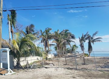 florida/florida-keys/attraction/sea-oats-beach