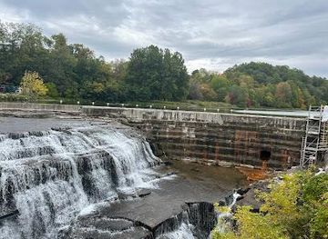 new-york/ithaca/attraction/triphammer-falls