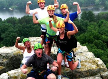 wisconsin/southeast-wisconsin/attraction/vertical-illusions-wisconsin-dells-zip-line-kayak-and-rock-climbing-center