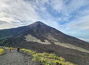 guatemala/pacaya-volcano/attraction/bajada-el-arenal