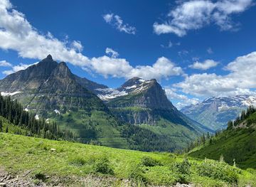 montana/glacier-national-park/attraction/paradise-meadow