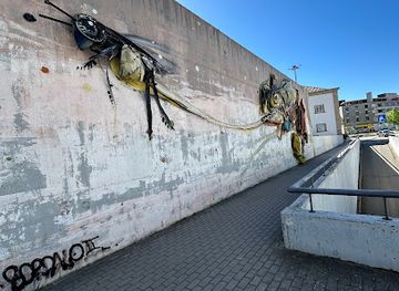 portugal/braganca/attraction/camaleao-de-bordalo-ii